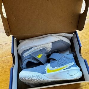 Nike Hustle D 10 Dream